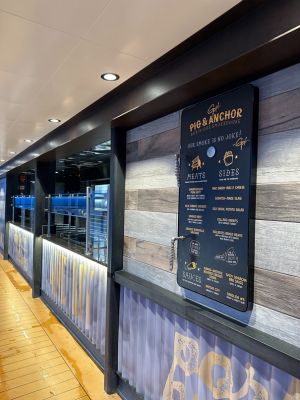 The Pig & Anchor Smokehouse free restaurant on Carnival Radiance